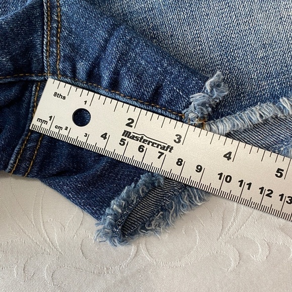 GAP 1969 Women's Standard Wash Denim Cut-off Jean Shorts‎ Size 28 - Picture 10 of 11